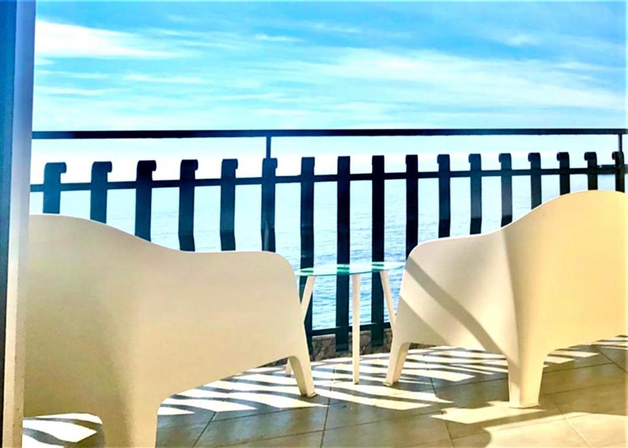 VacanzeNaxos - Casa Frontemare Giardini Naxos Exterior foto